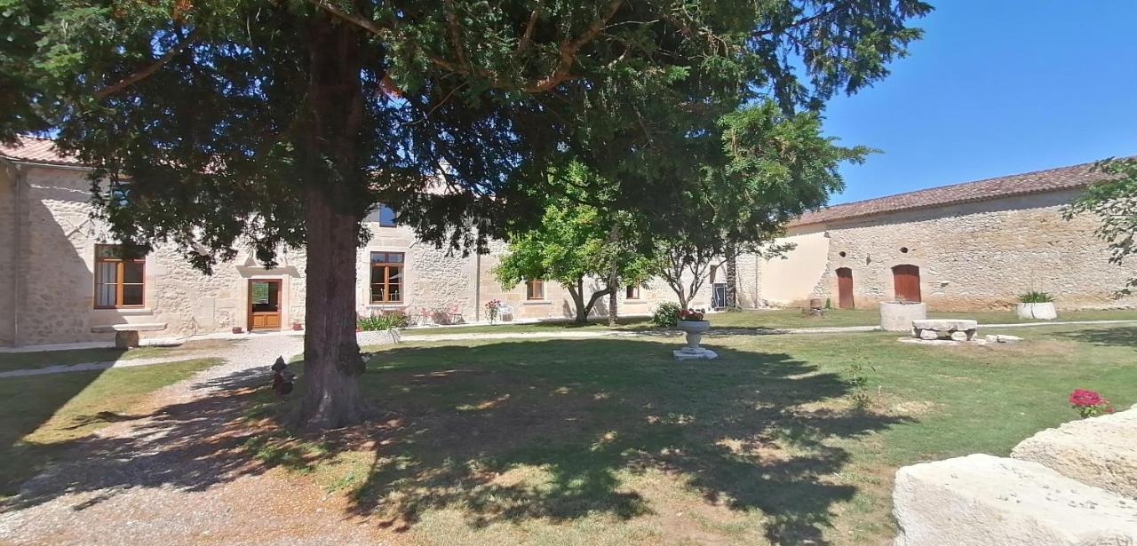 Domaine De Gaia, Piscine, Petanque, Ping Pong, Proche Saint-Emilion Bed & Breakfast Guillac  Exterior foto