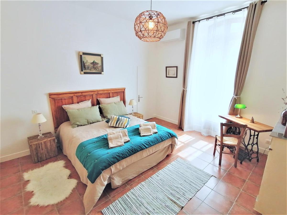 Domaine De Gaia, Piscine, Petanque, Ping Pong, Proche Saint-Emilion Bed & Breakfast Guillac  Exterior foto